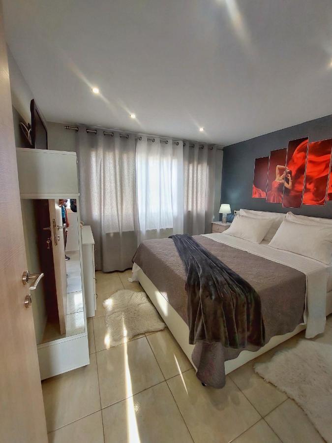 Maxim Apartment Heraklion  Екстер'єр фото